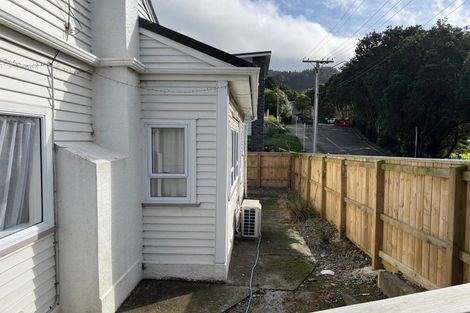 Photo of property in 22 Hampton Hill Road, Tawa, Wellington, 5028