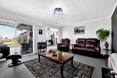 Photo of property in 6 Davidson Street, Hawera, 4610