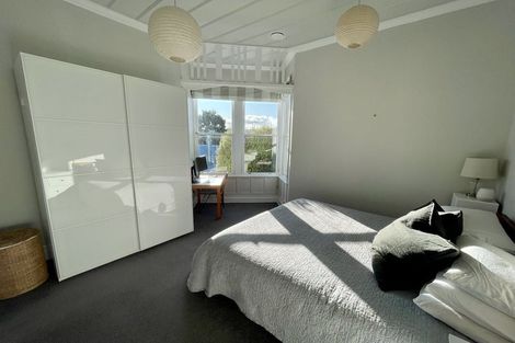 Photo of property in 45 Fairview Crescent, Kelburn, Wellington, 6012