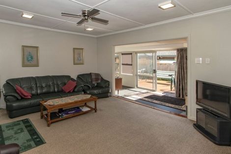 Photo of property in 16 Laurent Place, Greenmeadows, Napier, 4112