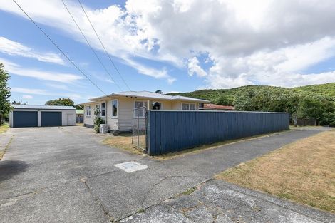 Photo of property in 19 Cardiff Crescent, Cannons Creek, Porirua, 5024