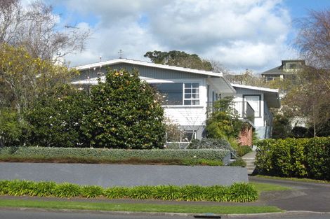 Photo of property in 28 Rimu Street, Strandon, New Plymouth, 4312