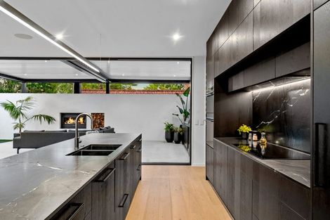 Photo of property in 17a Roland Road, Greenhithe, Auckland, 0632