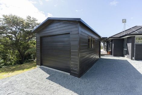 Photo of property in 33 Ngapuke Lane, Parua Bay, Onerahi, 0192