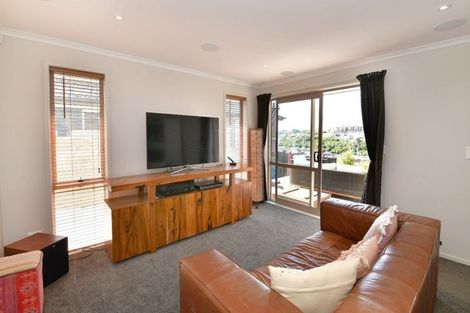 Photo of property in 8 Resolution Drive, Gulf Harbour, Whangaparaoa, 0930