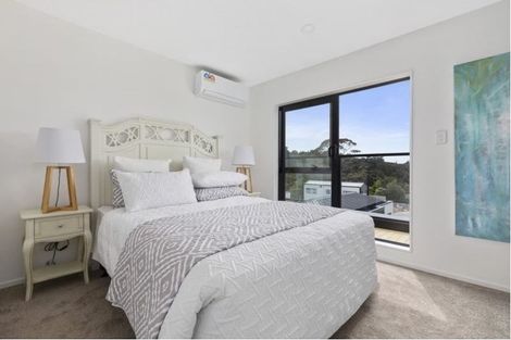 Photo of property in 30 Waihou Crescent, Albany Heights, Auckland, 0632