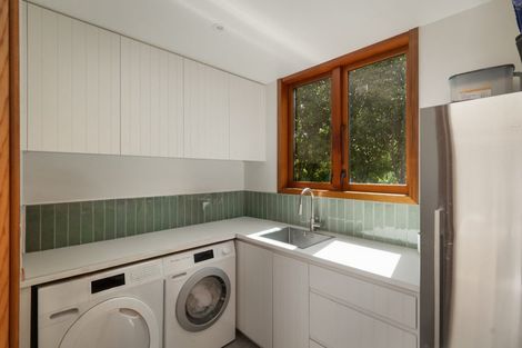 Photo of property in 2 Sea Crest Place, Bowentown, Waihi Beach, 3177