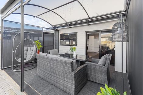 Photo of property in 2/11 Shelley Jane Place, Dinsdale, Hamilton, 3204