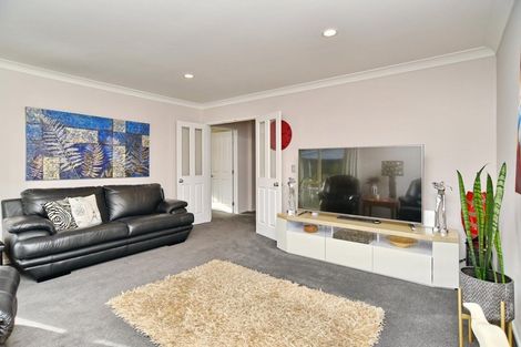 Photo of property in 5 Amoka Crescent, Parklands, Christchurch, 8083