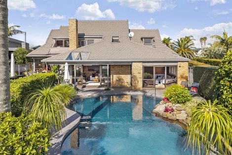 Photo of property in 23 Clyside Avenue, Half Moon Bay, Auckland, 2012