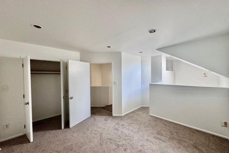 Photo of property in 25 Montilla Place, Manurewa, Auckland, 2102