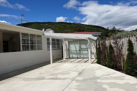 Photo of property in 41 Collins Avenue, Tawa, Wellington, 5028