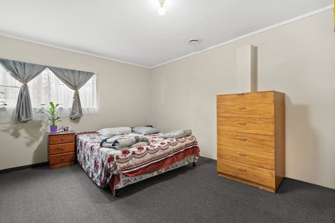 Photo of property in 5 Lendenfeld Drive, Papatoetoe, Auckland, 2025