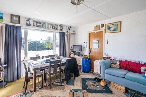 Photo of property in 104 Wellington Road, Paekakariki, 5034