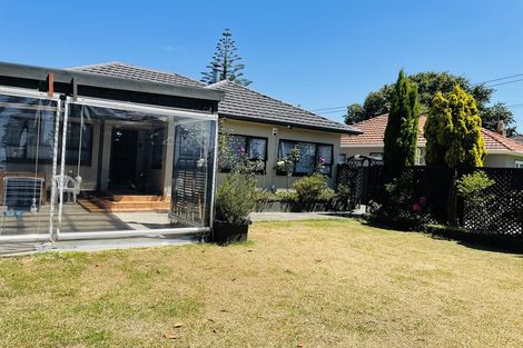 Photo of property in 47 Huia Road, Papatoetoe, Auckland, 2025