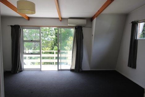 Photo of property in 2/35a Rangatira Road, Beach Haven, Auckland, 0626