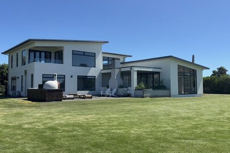 Photo of property in 154 Waitoetoe Road, Mimi, Urenui, 4377