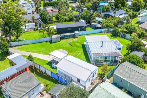 Photo of property in 27 Marlin Place, Whiritoa, Whangamata, 3691