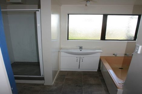 Photo of property in 36 Sheridan Terrace, Johnsonville, Wellington, 6037