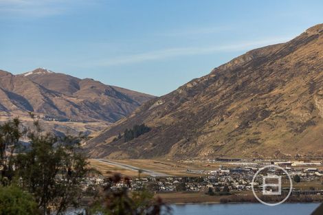 Photo of property in 19 Stone Ridge Place, Queenstown, 9300