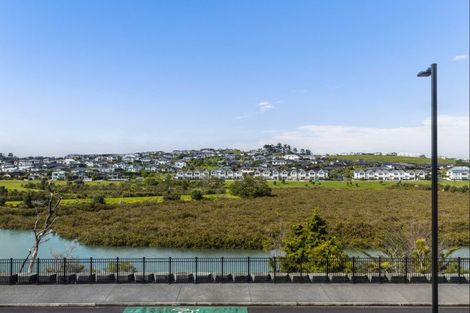 Photo of property in 138 Arran Point Parade, Orewa, 0931