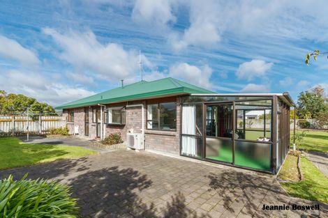 Photo of property in 19 Clearview Drive, Milson, Palmerston North, 4414