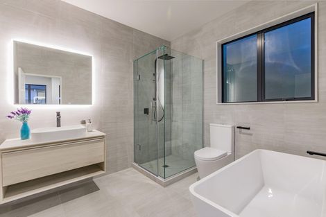 Photo of property in 7 Dida Park Drive, Kumeu, 0810