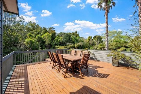 Photo of property in 2/17 Infidel Place, Torbay, Auckland, 0630