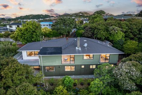Photo of property in 20 Exploration Way, Whitby, Porirua, 5024