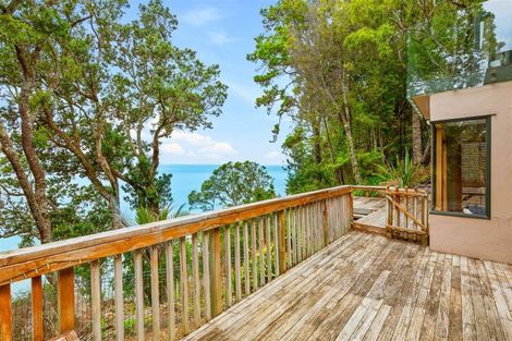 Photo of property in 44 Paturoa Road, Titirangi, Auckland, 0604