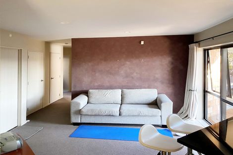 Photo of property in 10a Phoenicia Court, The Gardens, Auckland, 2105