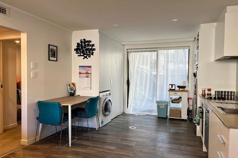 Photo of property in 2/11e Newtown Avenue, Newtown, Wellington, 6021