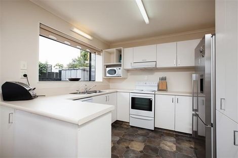 Photo of property in 4 Frank Wilson Terrace, Welbourn, New Plymouth, 4312