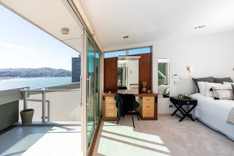 Photo of property in 26 The Crescent, Roseneath, Wellington, 6011