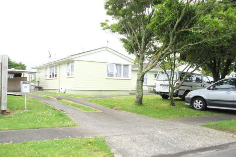 Photo of property in 32 Molesworth Place, Mangere, Auckland, 2022