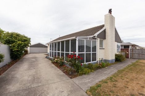 Photo of property in 25 Dunstan Crescent, Hornby, Christchurch, 8042