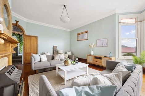 Photo of property in 21 The Parade, Island Bay, Wellington, 6023