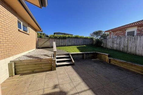 Photo of property in 35 Chesterfield Way, Orewa, 0931