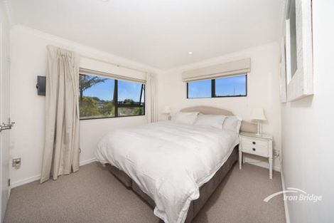 Photo of property in 42a William Souter Street, Forrest Hill, Auckland, 0620