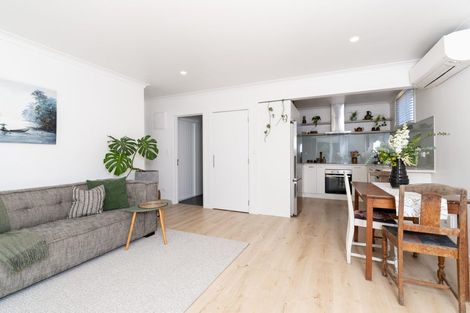 Photo of property in 21 Government Road, Raglan, 3225