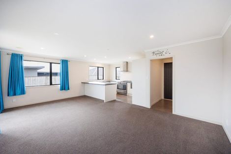 Photo of property in 8 Gibraltar Way, Fitzherbert, Palmerston North, 4410