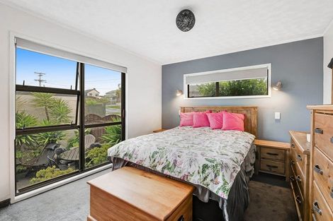 Photo of property in 23 Bay Street, Red Beach, 0932