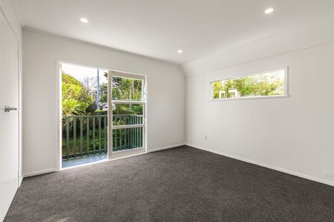 Photo of property in 2/6 Griffen Road, Mount Roskill, Auckland, 1041
