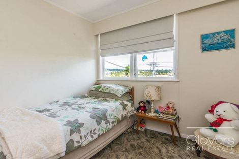 Photo of property in 114 Sturges Road, Henderson, Auckland, 0612