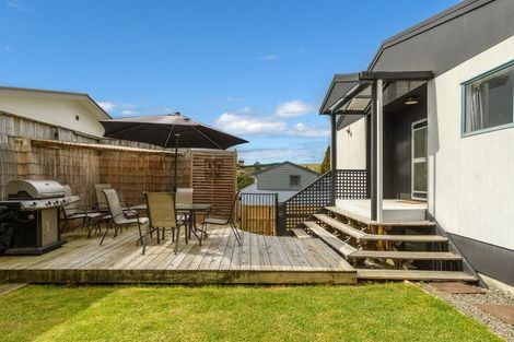 Photo of property in 6b Ranginui Road, Welcome Bay, Tauranga, 3112