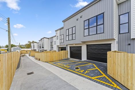Photo of property in 4/12 Hamlin Road, Mount Wellington, Auckland, 1060