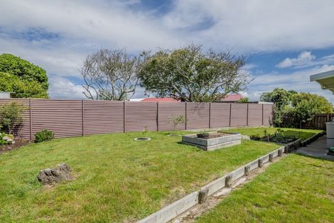 Photo of property in 8 O'rourke Place, Otaki Beach, Otaki, 5512