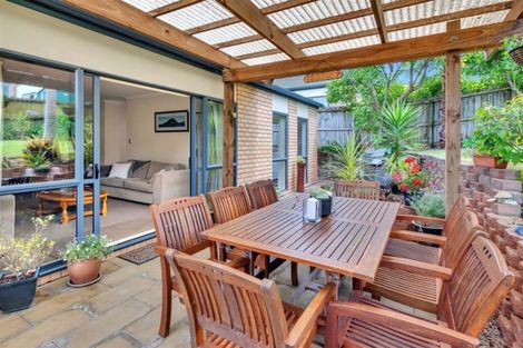 Photo of property in 19 San Pedro Place, Henderson, Auckland, 0612