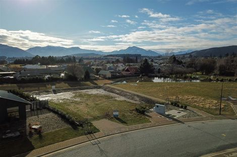 Photo of property in 17 Sapphire Spring Rise, Wanaka, 9305