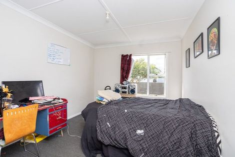 Photo of property in 13 Waterloo Street, Dannevirke, 4930
